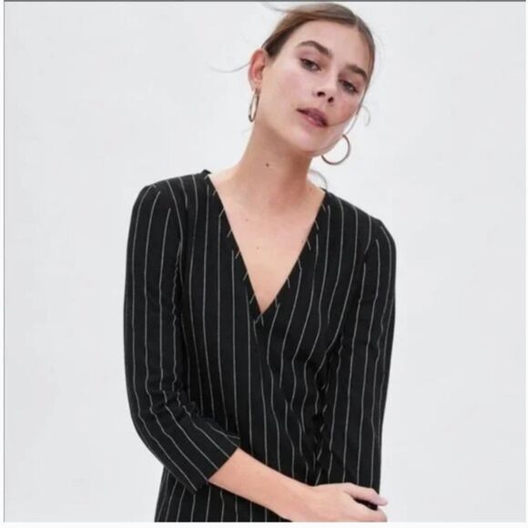 Zara V-Neck Stripe Relax Jumpsuit Small - Picture 3 of 10